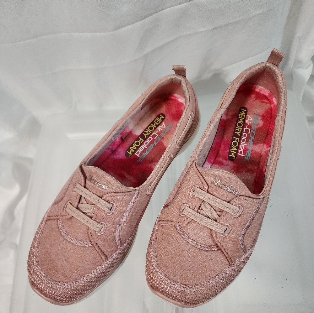 Never Worn Sketchers Air Walks